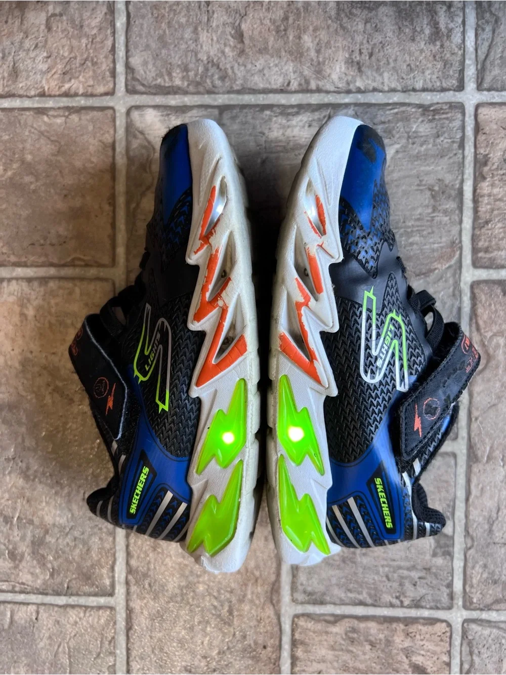 Kids sz 1 Skechers Light-Up Sneakers